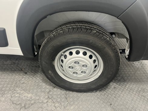 Used 2025 RAM ProMaster 2500 w/ Premium Convenience Group image 28