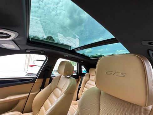 Used 2018 Porsche Macan GTS w/ Premium Package Plus image 38