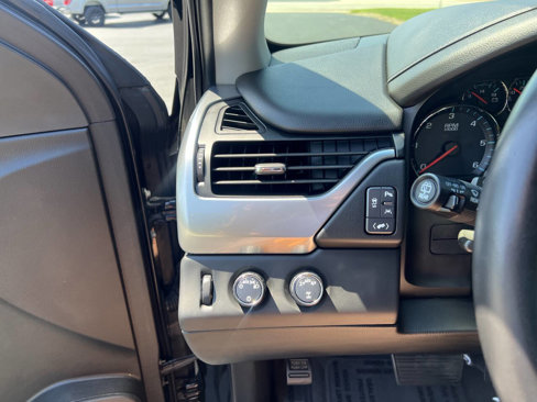 Used 2020 Chevrolet Suburban LT image 17