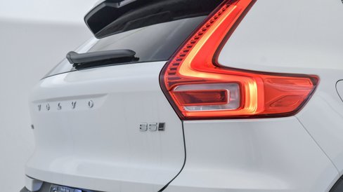 New 2025 Volvo XC40 B5 Plus w/ Protection Package Premier image 10