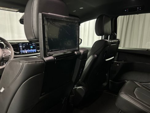New 2026 Chrysler Pacifica Select image 22
