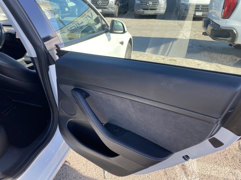 Used 2023 Tesla Model 3 Standard Range image 13