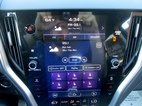 Used 2020 Subaru Outback Premium image 8