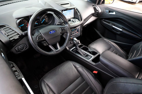 Used 2018 Ford Escape Titanium image 4