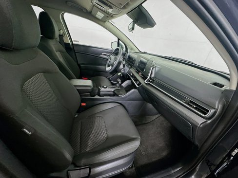 Used 2024 Kia Sportage LX image 29