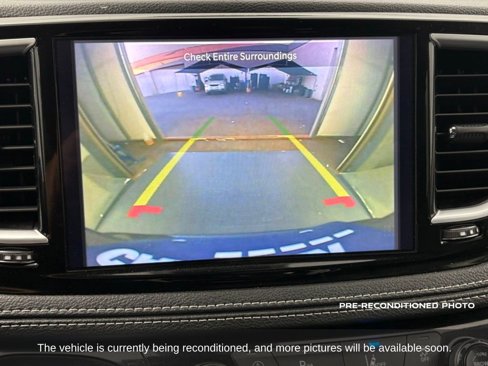 Used 2023 Chrysler Pacifica Limited image 14
