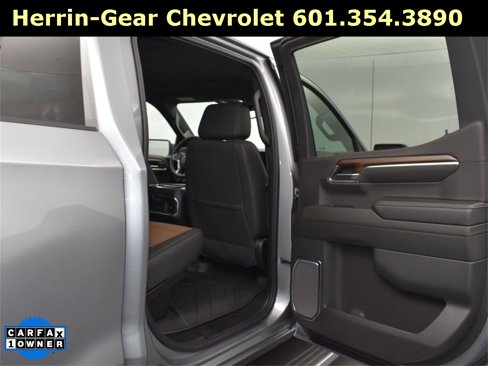 Used 2024 Chevrolet Silverado 1500 High Country w/ High Country Premium Package image 19