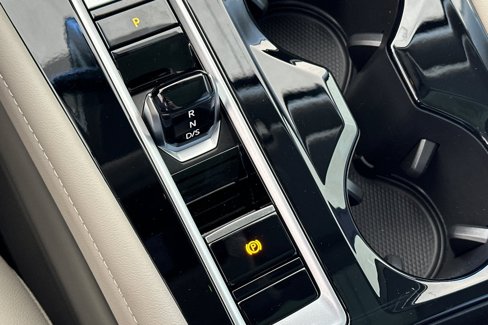 New 2025 Volkswagen Atlas SEL Premium R-Line image 22