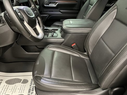 Used 2024 GMC Sierra 3500 Denali w/ Technology Package image 24