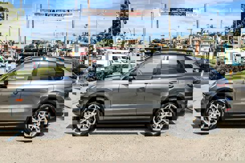 Used 2019 Porsche Cayenne image 2