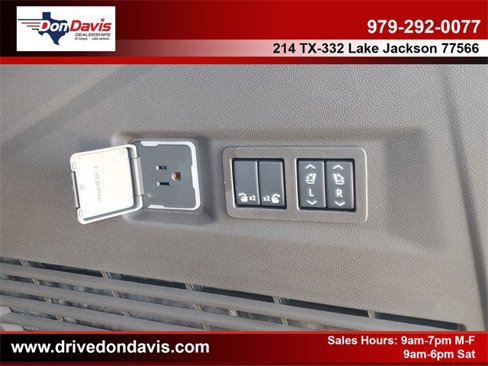 New 2026 GMC Yukon Elevation image 6