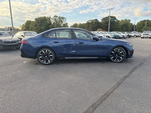 New 2026 BMW 550e xDrive image 23