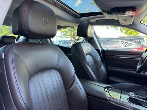 Used 2018 Maserati Ghibli GranLusso image 29