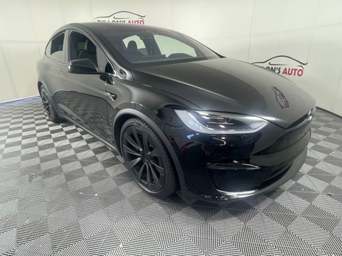 Used 2025 Tesla Model X image 2