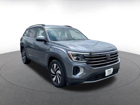 Used 2024 Volkswagen Atlas SE image 1