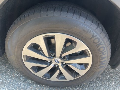 Used 2023 Subaru Outback Premium image 18