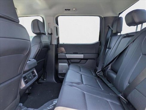 New 2025 Ford F250 Lariat w/ FX4 Off-Road Package image 16