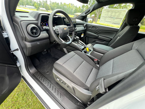 New 2026 Chevrolet Colorado W/T image 12