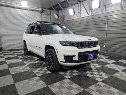 Used 2023 Jeep Grand Cherokee L Summit image 4