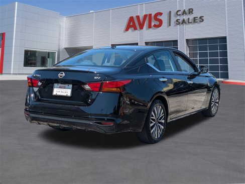 Used 2024 Nissan Altima 2.5 SV image 6