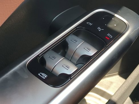 New 2025 Mercedes-Benz C 300 Sedan image 10