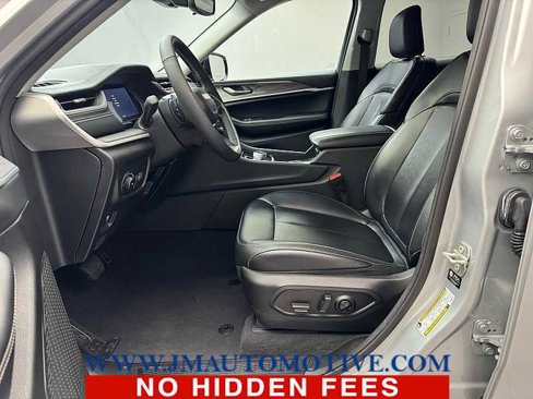 Used 2023 Jeep Grand Cherokee L Limited image 13
