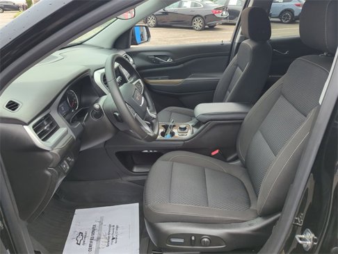 Certified 2023 GMC Acadia SLE w/ Driver Convenience Package image 18