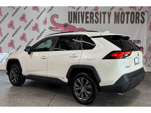 Used 2022 Toyota RAV4 XLE Premium image 12