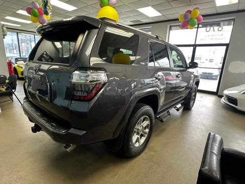 Used 2022 Toyota 4Runner SR5 image 11
