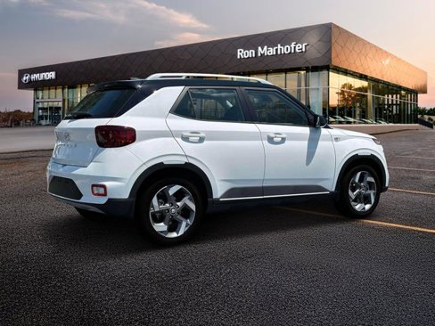 New 2025 Hyundai Venue Limited image 8