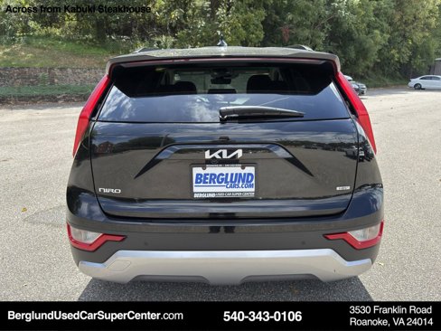 Used 2023 Kia Niro EX image 5