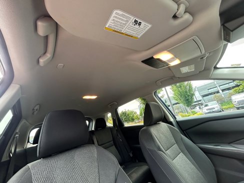 Used 2024 Nissan Rogue SV image 27