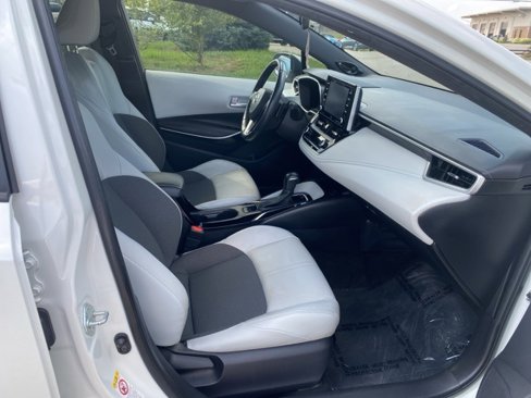 Used 2019 Toyota Corolla XSE image 27