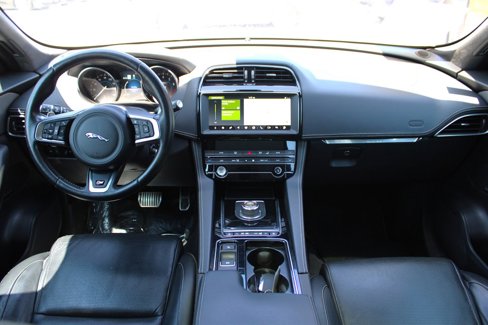 Used 2020 Jaguar F-PACE S image 10