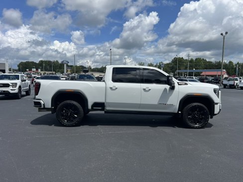 Used 2024 GMC Sierra 2500 AT4 w/ AT4 Preferred Package image 4