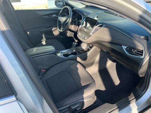 Used 2019 Chevrolet Malibu LT image 8
