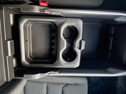 New 2025 RAM 1500 4x4 Crew Cab image 31