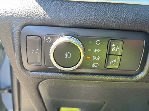 Used 2021 Ford Explorer XLT w/ Equipment Group 202A image 27