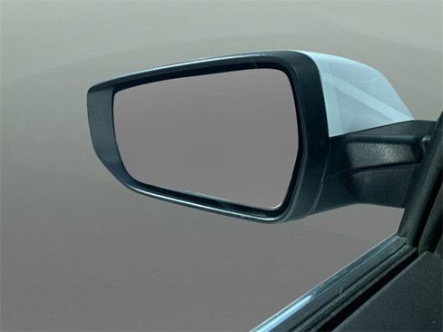 Used 2024 Chevrolet Malibu LT image 36