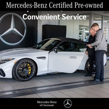 Used 2025 Mercedes-Benz GLC 300 4MATIC image 3