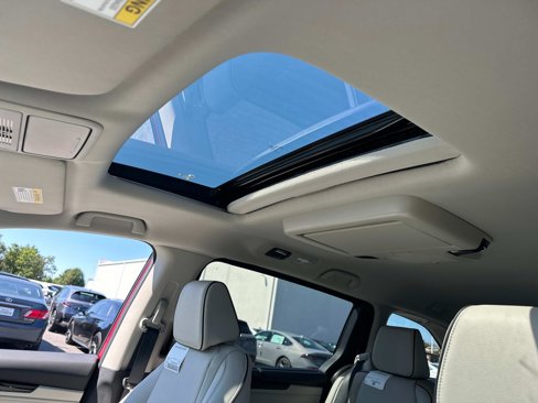 New 2026 Honda Odyssey Touring image 14