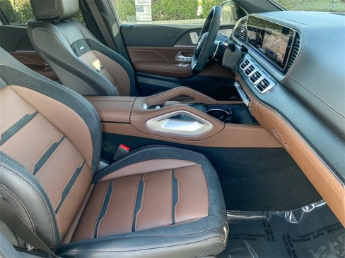 New 2025 Mercedes-Benz GLE 53 AMG 4MATIC Coupe image 17
