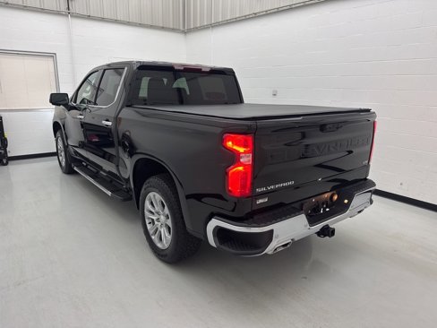 Used 2025 Chevrolet Silverado 1500 LTZ w/ Z71 Off-Road Package image 4