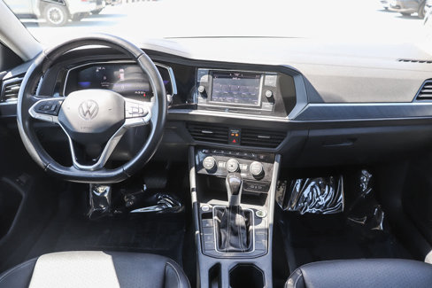 Used 2024 Volkswagen Jetta SE image 13