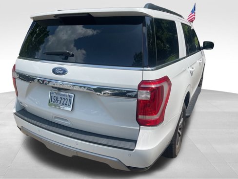 Used 2021 Ford Expedition XLT image 7