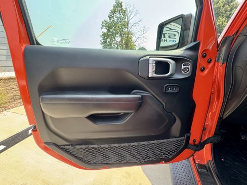 Used 2018 Jeep Wrangler Unlimited Sport S image 23