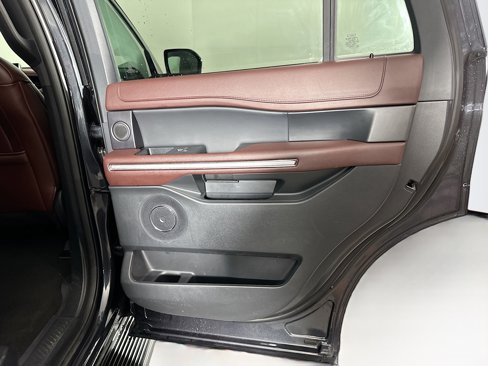 Used 2024 Ford Expedition Limited image 33