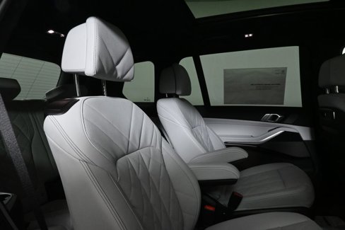 New 2026 BMW X7 xDrive40i w/ M Sport Package image 40