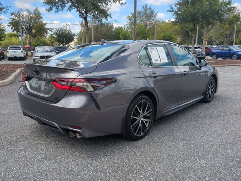 Used 2023 Toyota Camry SE image 5