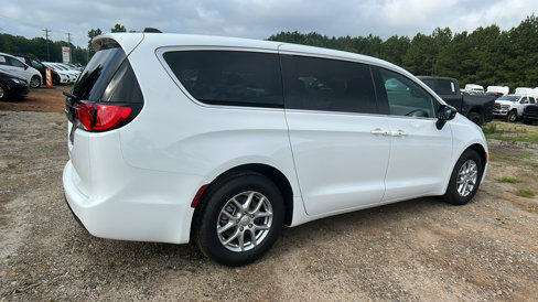 New 2026 Chrysler Voyager LX image 8